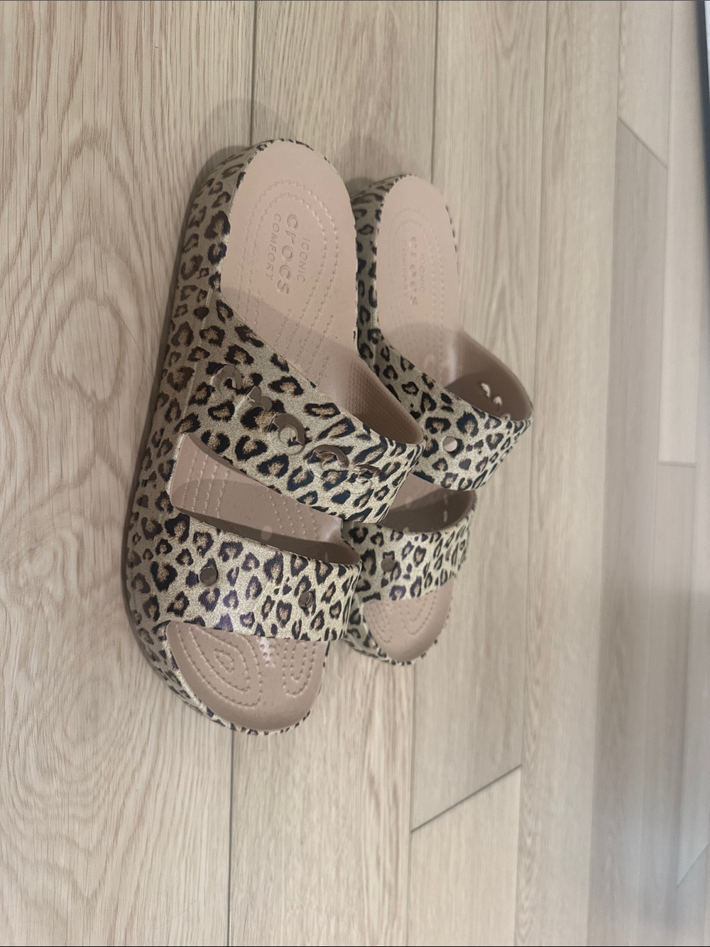CROCS Kids Leopard Print Dual-Strap Sandals - Pink/Tan